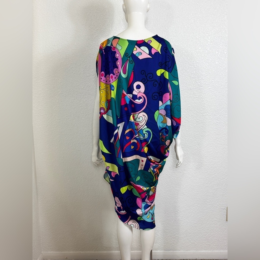 Unbranded Vibrant Asymmetrical Dress with Abstract Patterns Size Small. K-42